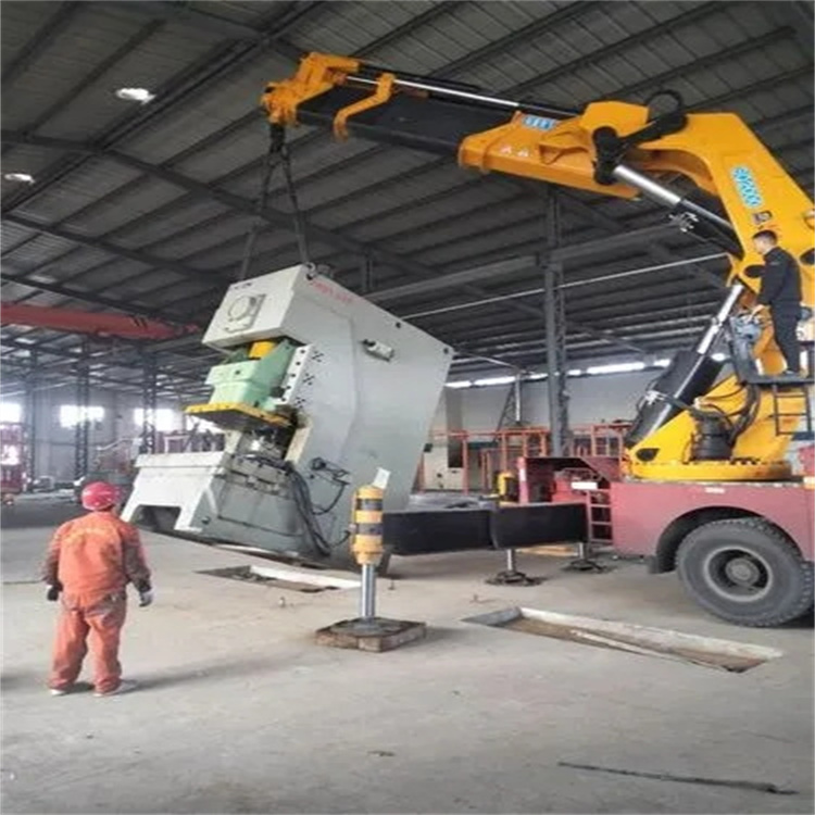 亳州80吨折臂吊车出租附近电话